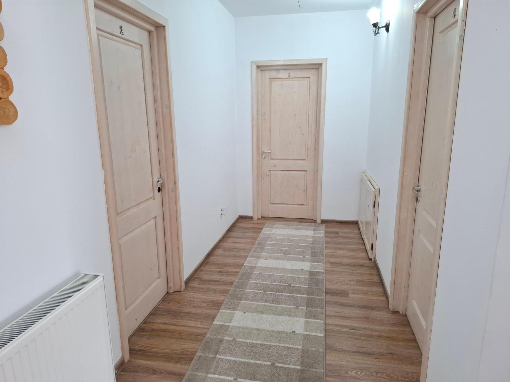 Dor De Casa Hotel Doljesti Bagian luar foto