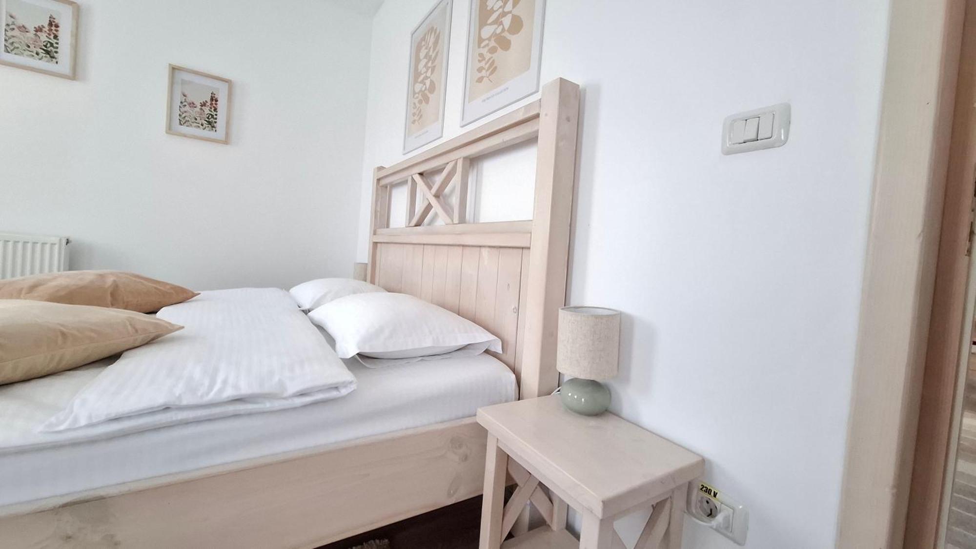 Dor De Casa Hotel Doljesti Ruang foto
