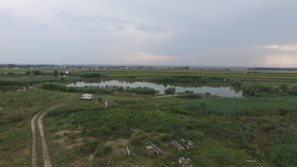 Dor De Casa Hotel Doljesti Bagian luar foto